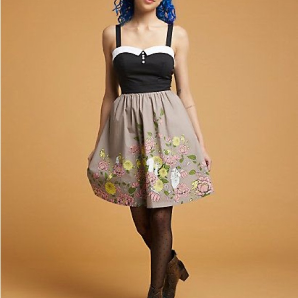 Her Universe retro aurora dress and sweater 2x